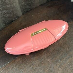 Singer Buttonholer Pink Vintage Oval clamshell case